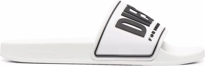 Sa-Mayemi Cc logo-embossed slides