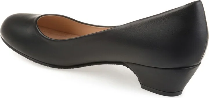 Saar Kitten Heel Pump - Image 2