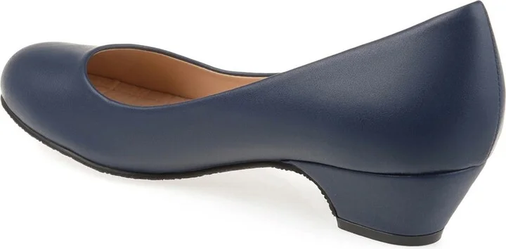 Saar Kitten Heel Pump - Image 10