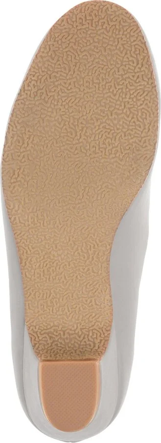 Saar Round Toe Pump - Narrow Width - Image 5