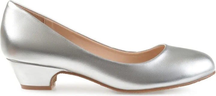 Saar Round Toe Pump - Narrow Width - Image 8