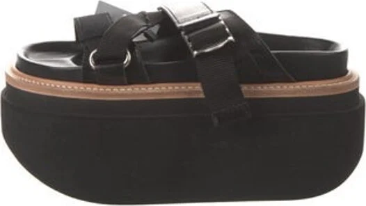 Sacai