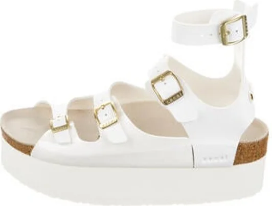 Sacai