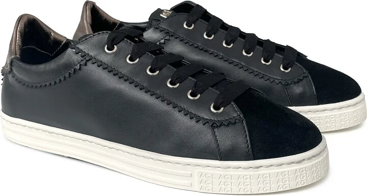 Sade Sneaker