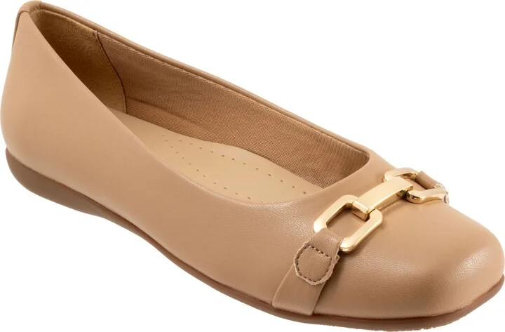 Sadie Flat