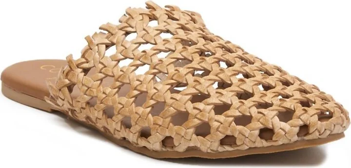Safari Slip On Shoe In Natural