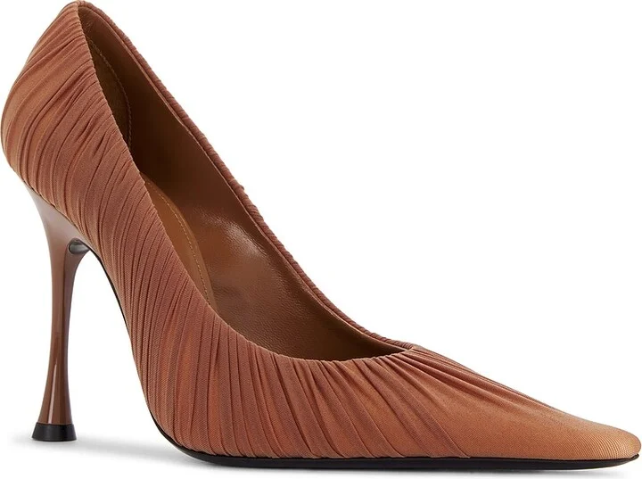 Saint Laurent Doville Pump in Tan - Image 2