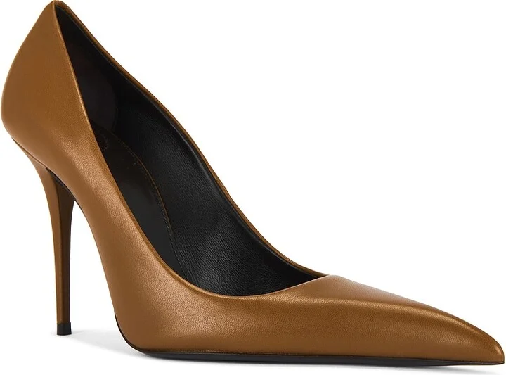 Saint Laurent Elysee Pump in Brown - Image 2