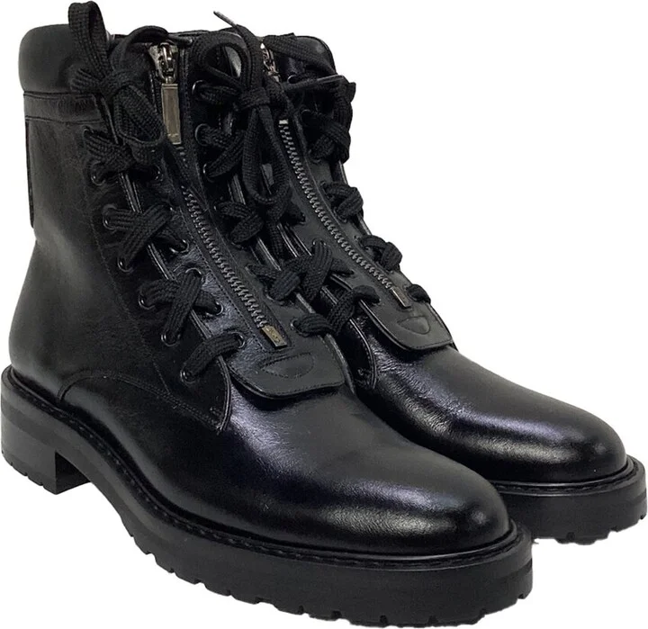 Saint Laurent Leather William 25 Front Zip Boot (Authentic Pre-Loved)