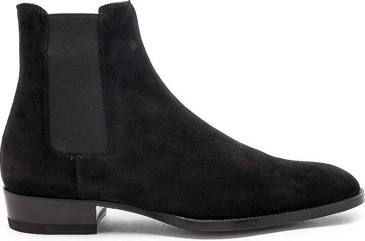 Saint Laurent Suede Wyatt 30 Chelsea Boots in Black