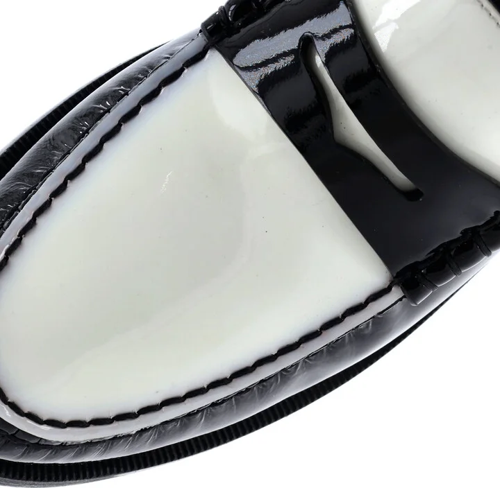 Saint Laurent Women's Le Monogram Penny Loafers Patent - Image 5