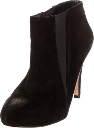 Saks Fifth Avenue - Image 2