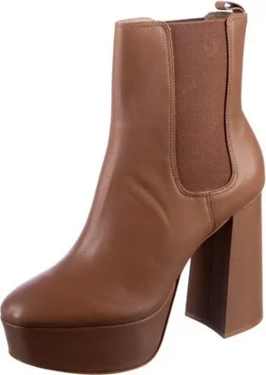 Saks Fifth Avenue - Image 2