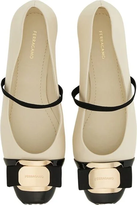 Salvatore Ferragamo Flat Shoes - Image 2