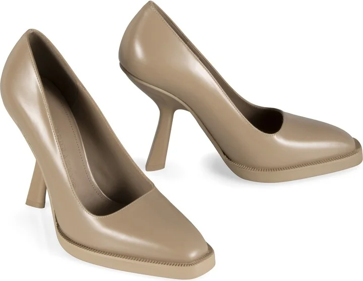 Salvatore Ferragamo Leather Pumps - Image 3