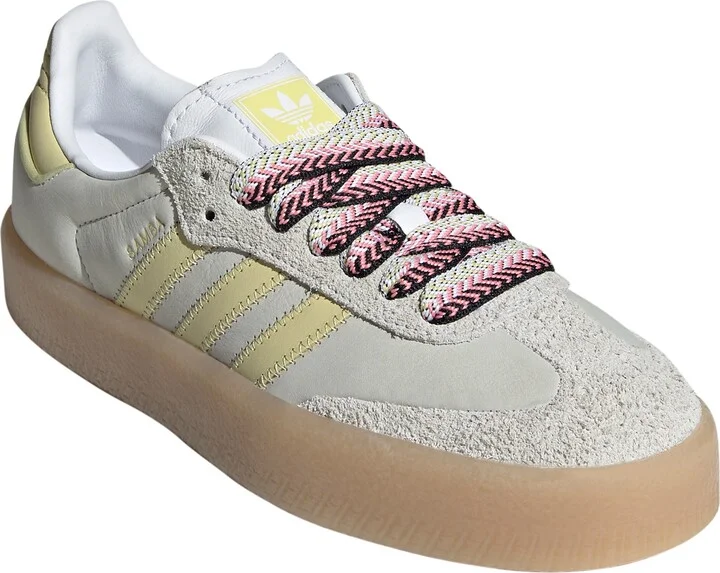 Sambae Sneaker