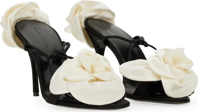 Sandal With Two Flowers - Image 2