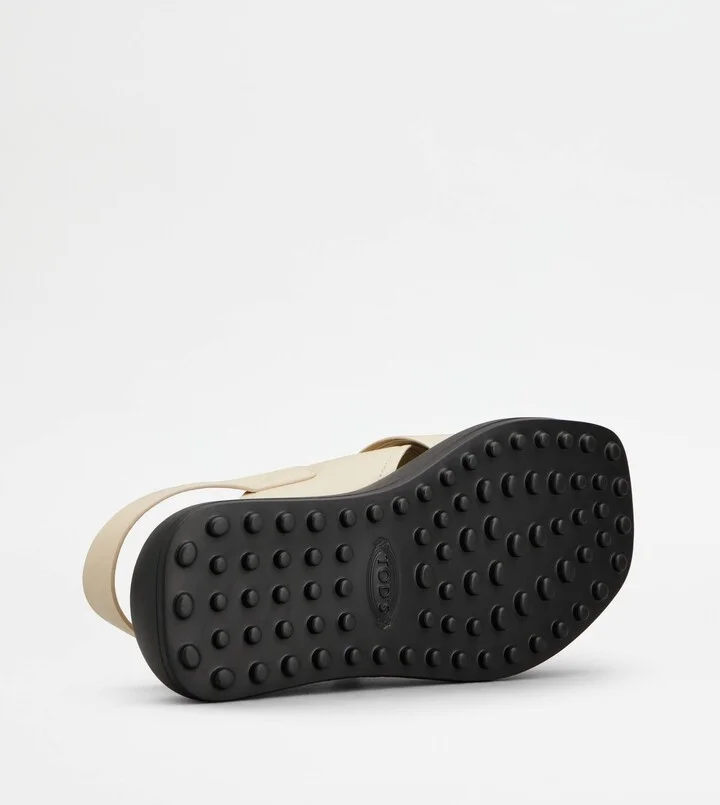 Sandals in Leather - Image 4