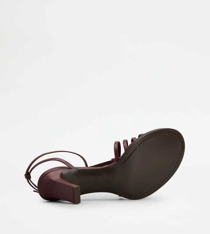 Sandals in Leather - Image 4