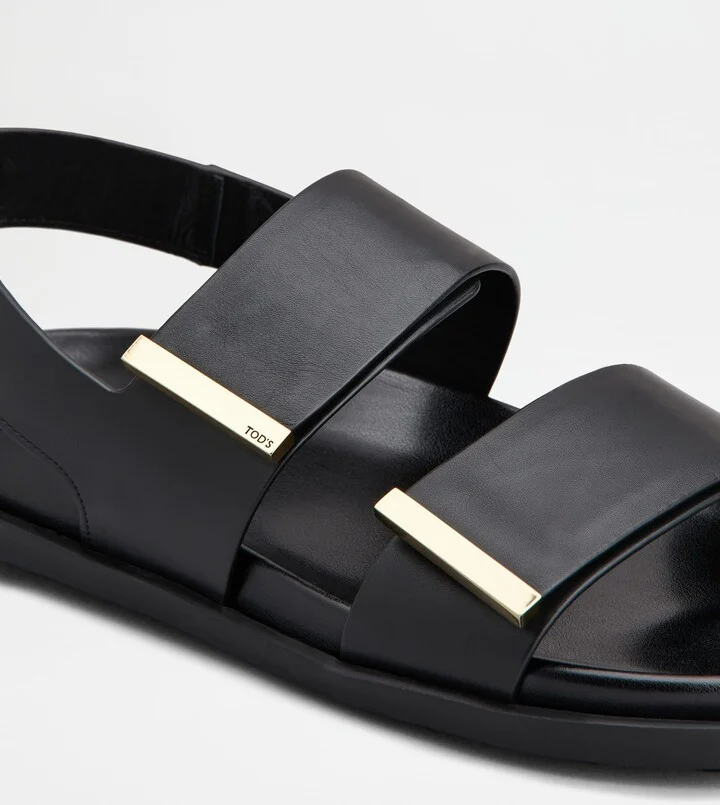Sandals in Leather - Image 5