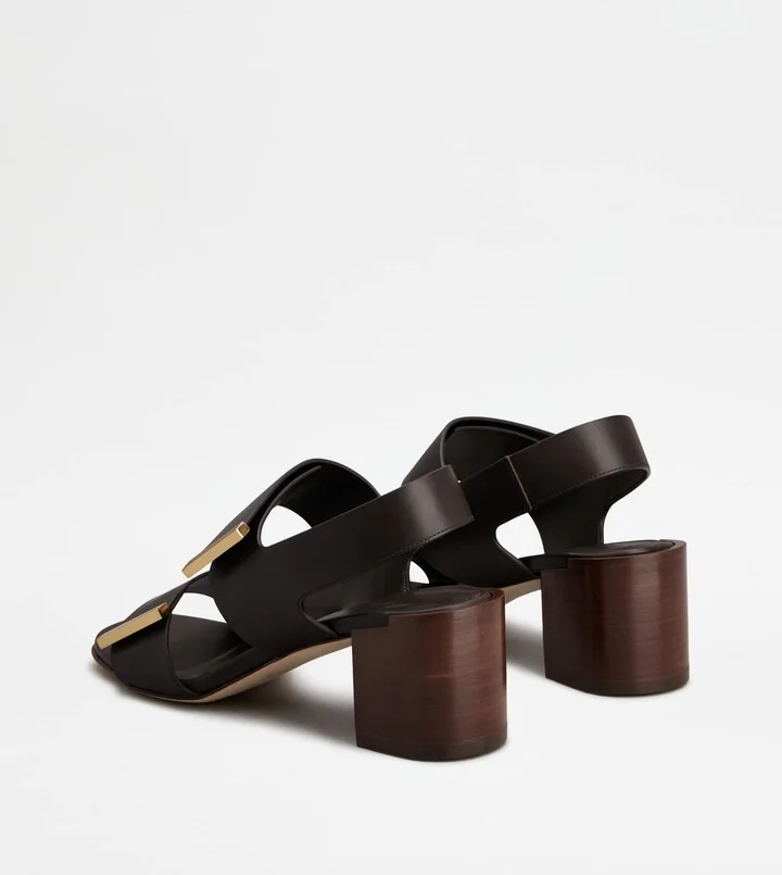 Sandals in Leather - Image 3