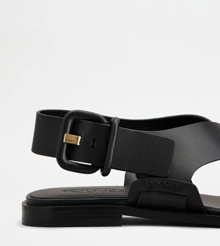 Sandals in Leather - Image 5