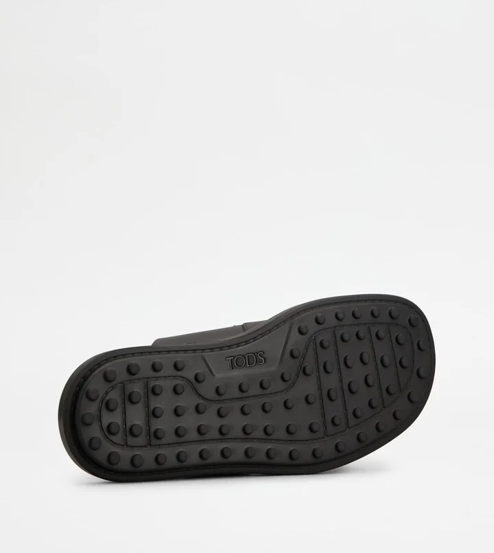Sandals in Leather - Image 4