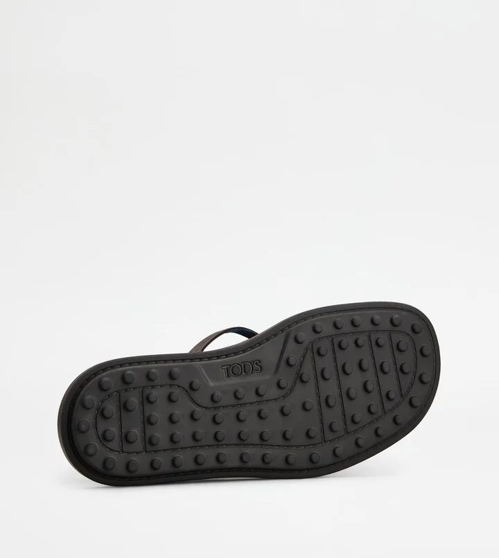 Sandals in Leather - Image 4