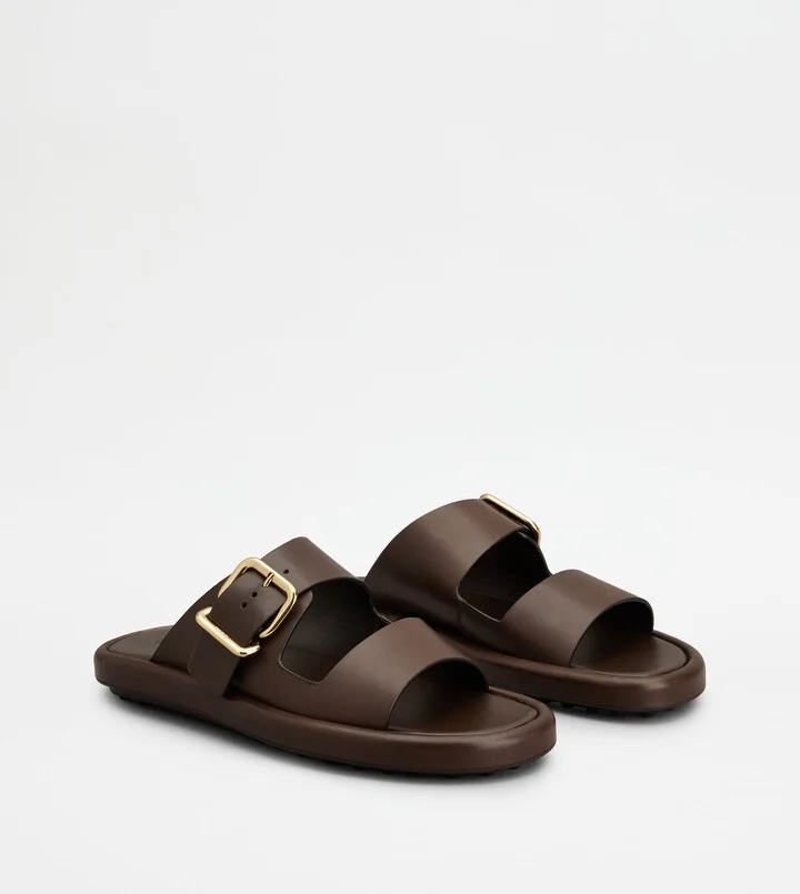 Sandals in Leather - Image 2