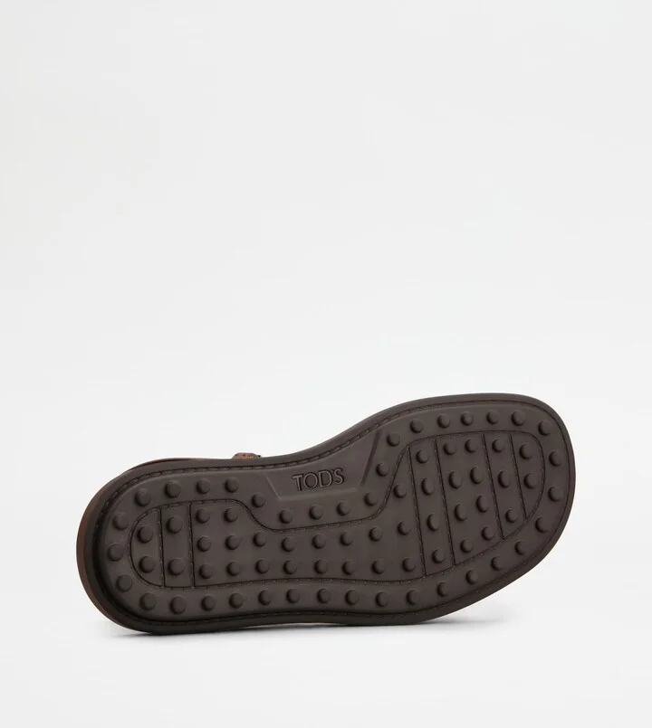 Sandals in Leather - Image 4