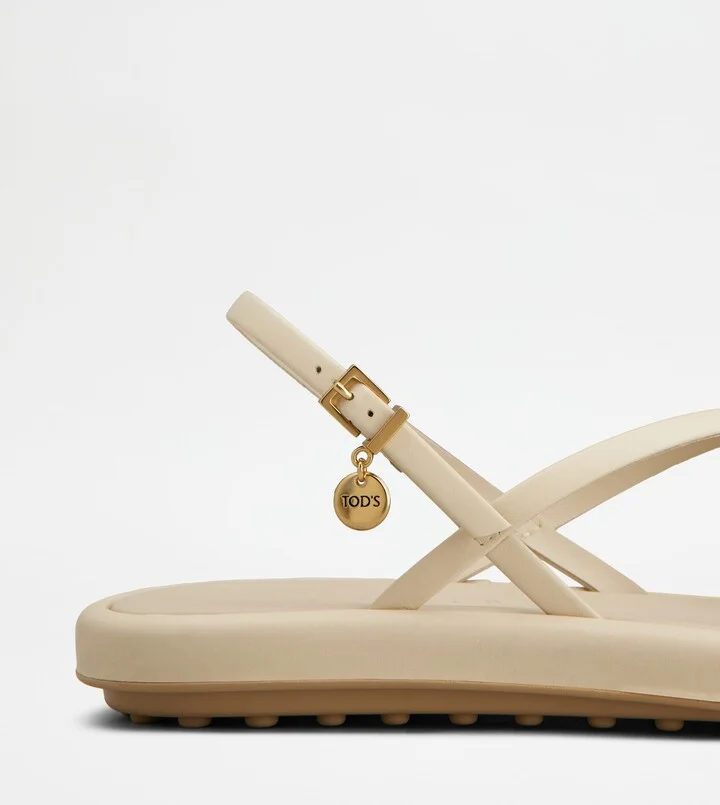 Sandals in Leather - Image 5