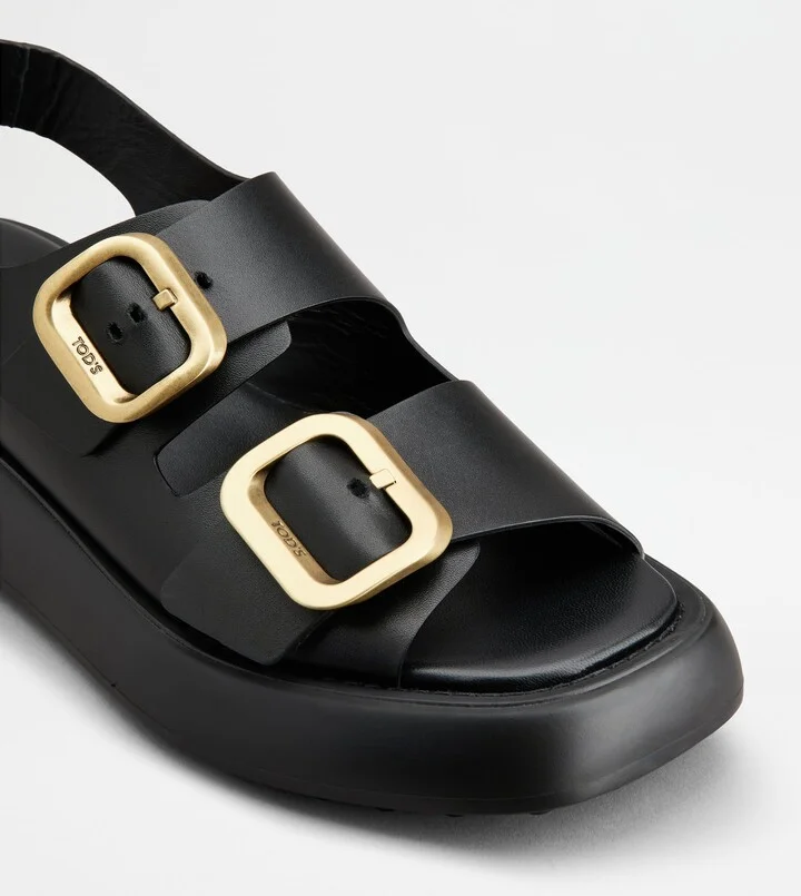 Sandals in Leather - Image 4