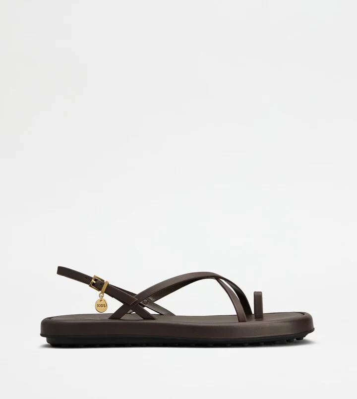 Sandals in Leather