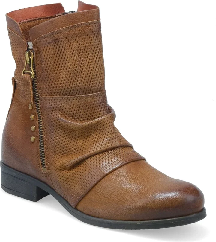 Sandi Boot