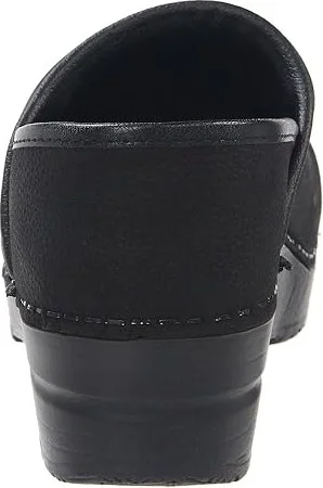 Sanita Professional Oil Women's Clog Shoes Black Textured Oil : EU 39 (US Women's 7.5-8) Regular, Leather - Image 5
