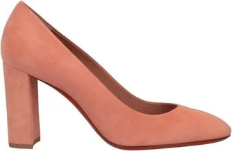 Salmon pink