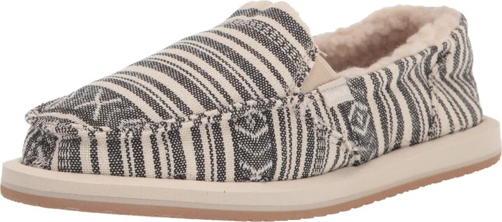 Sanuk Women's Donna Blanket Chill Loafer
