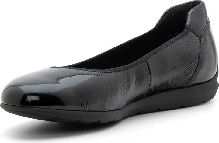 Sarah Flat - Image 10