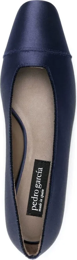 Satin-Finish Low-Heeled Pumps - Image 4