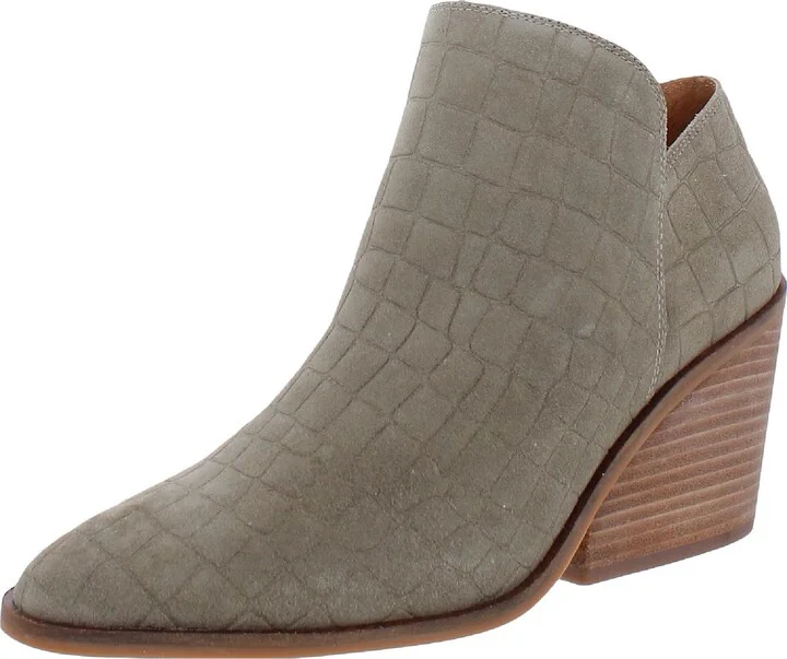 Saucie Womens Comfort Insole Pointed Toe Ankle Boots