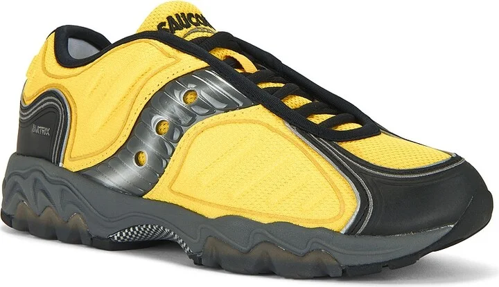 Saucony Matrix in Yellow - Image 2