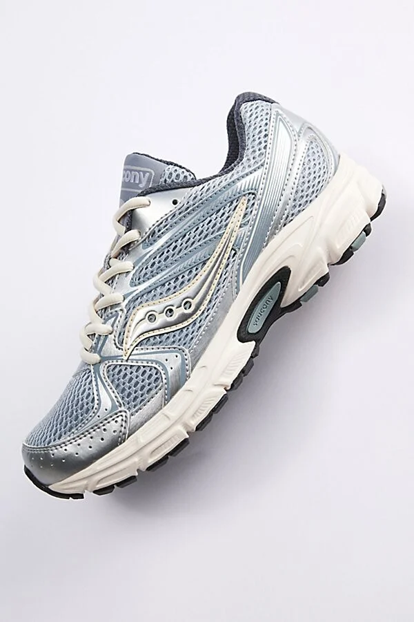 Saucony Men's Ride Millennium Sneaker in Silver/Creme