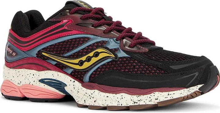 Saucony Progrid Omni 9 in Black - Image 2