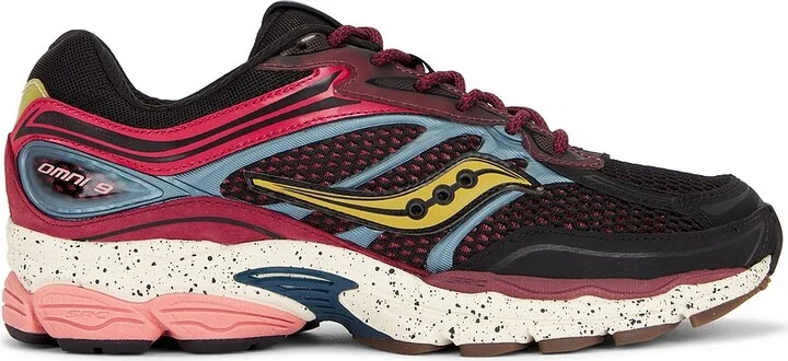 Saucony Progrid Omni 9 in Black