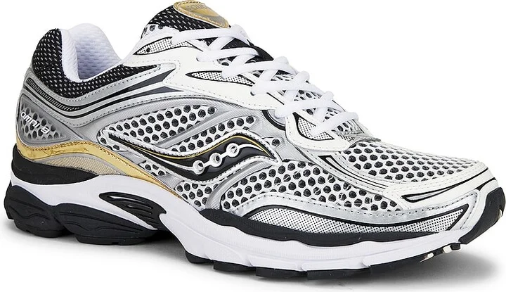 Saucony Progrid Omni 9 in Grey - Image 2