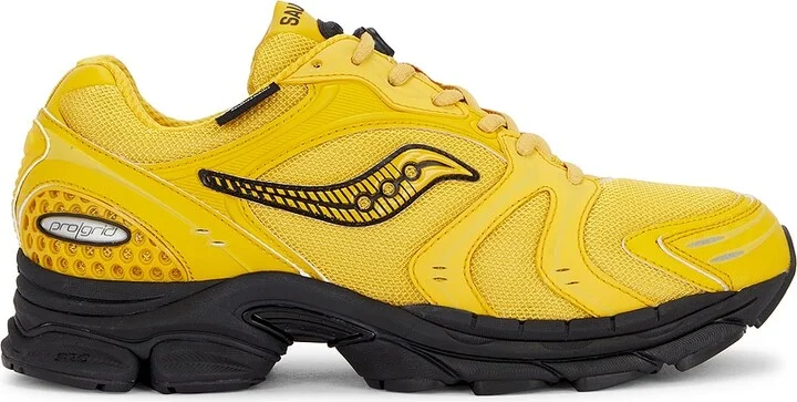 Saucony Progrid Triumph 4 in Mustard