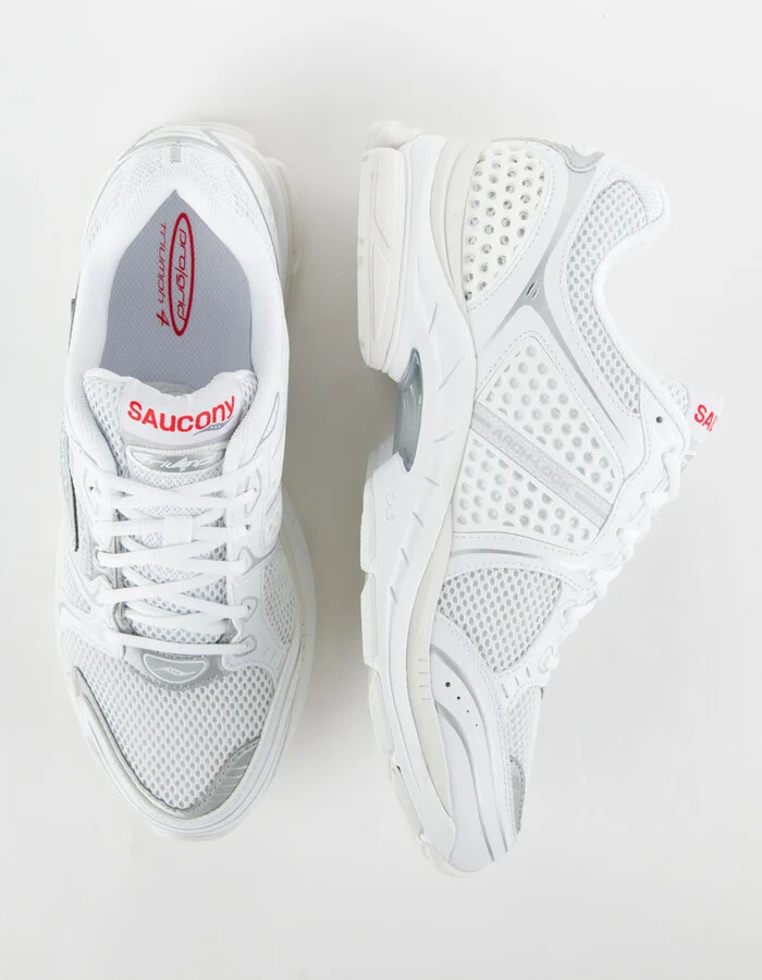 SAUCONY ProGrid Triumph 4 Womens Shoes - Image 5