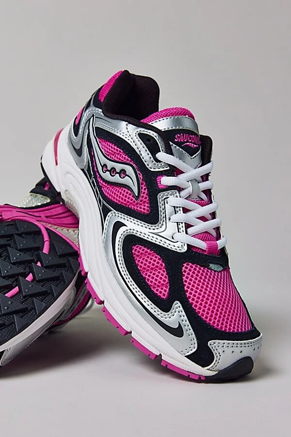 Saucony Women's Grid Jazz 9 Sneaker in Pink/Silver