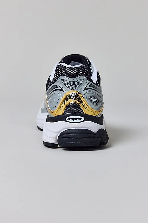 Saucony Women's ProGrid Triumph 4 Sneaker in Silver/Purple - Image 7