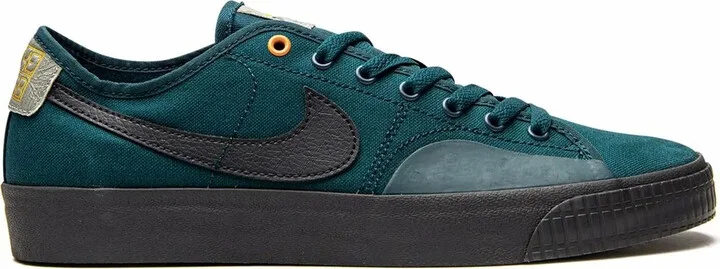 SB Blazer Court "Daan Van Der Linden" sneakers